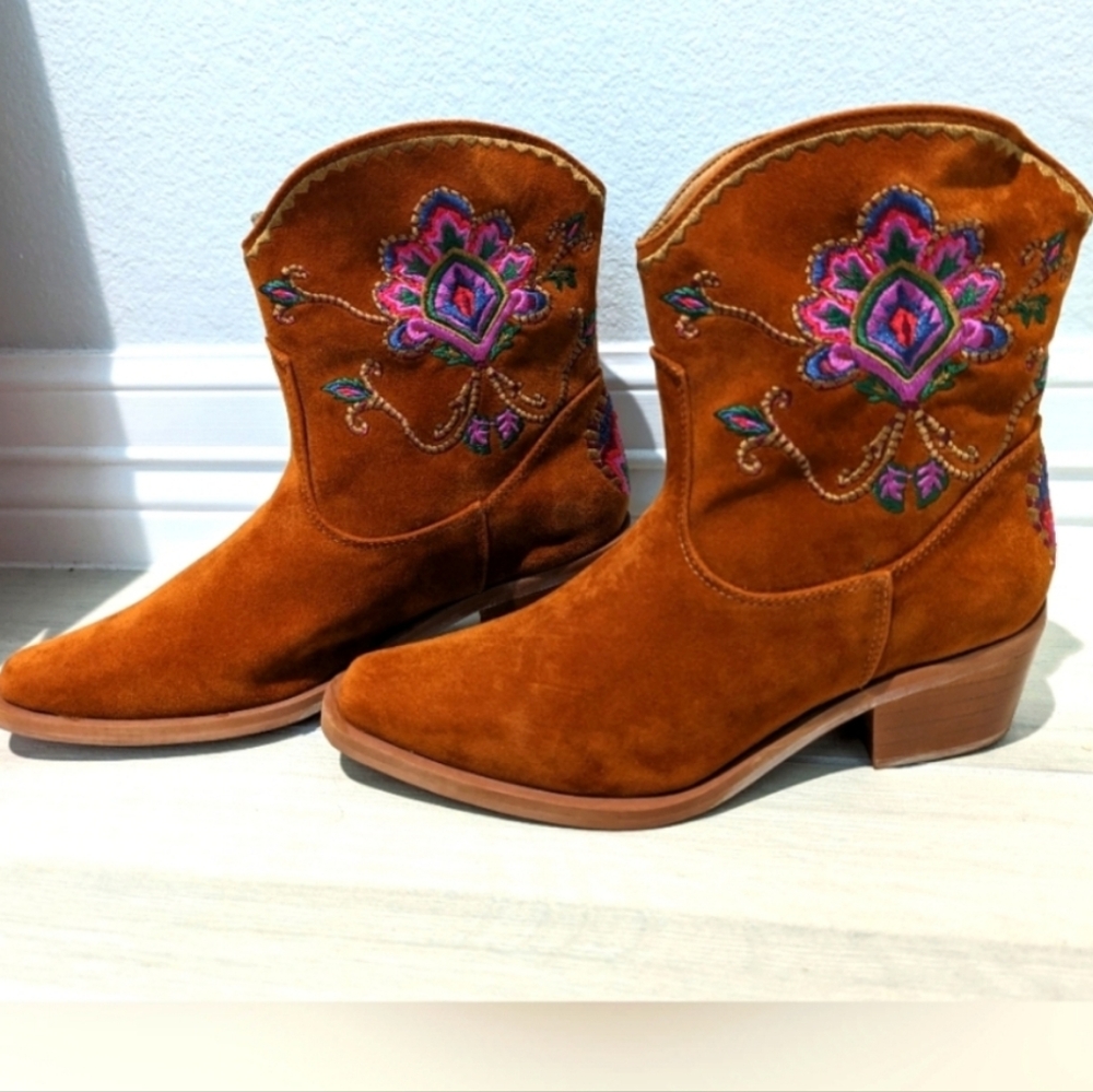 FARM RIO Boho Cowgirl Embroidered Caramel Western Ankle Boots Vegan Size 37 NIB - Picture 5 of 11
